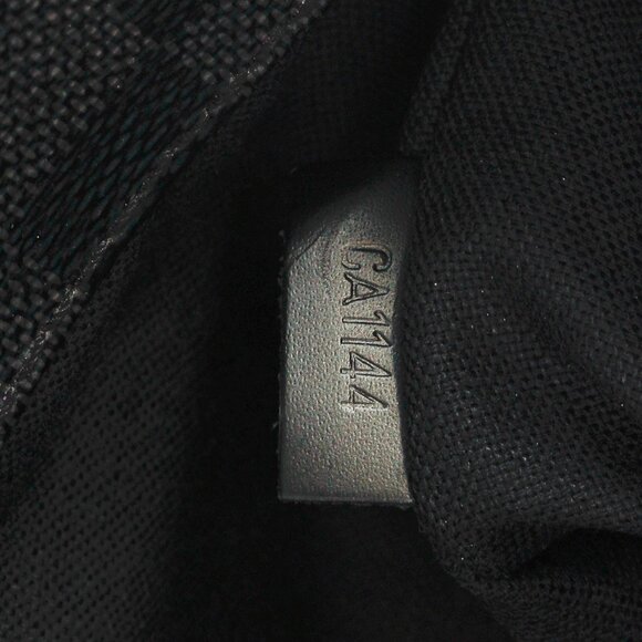 Louis Vuitton Graphite Damier District MM Cross Body Bag - Picture 14 of 14